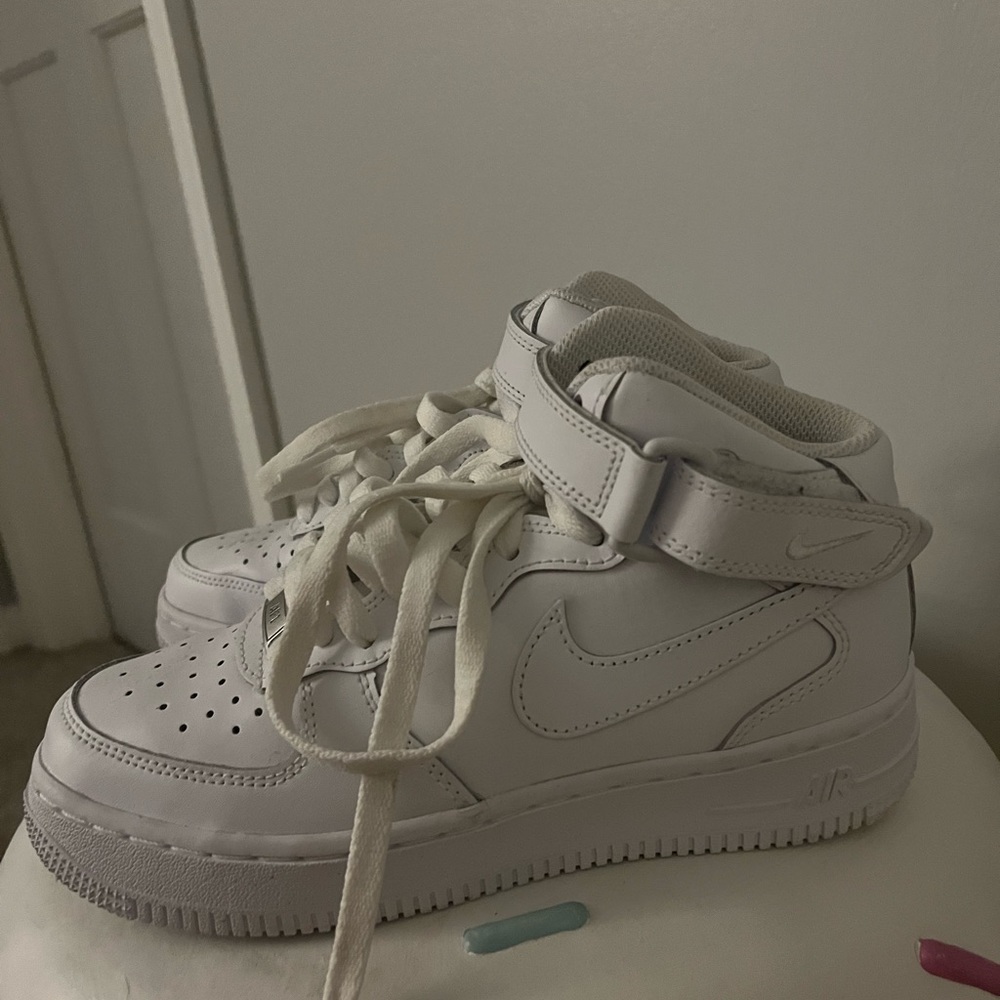 NIKE AIRFORCE 1’s HIGH TOP